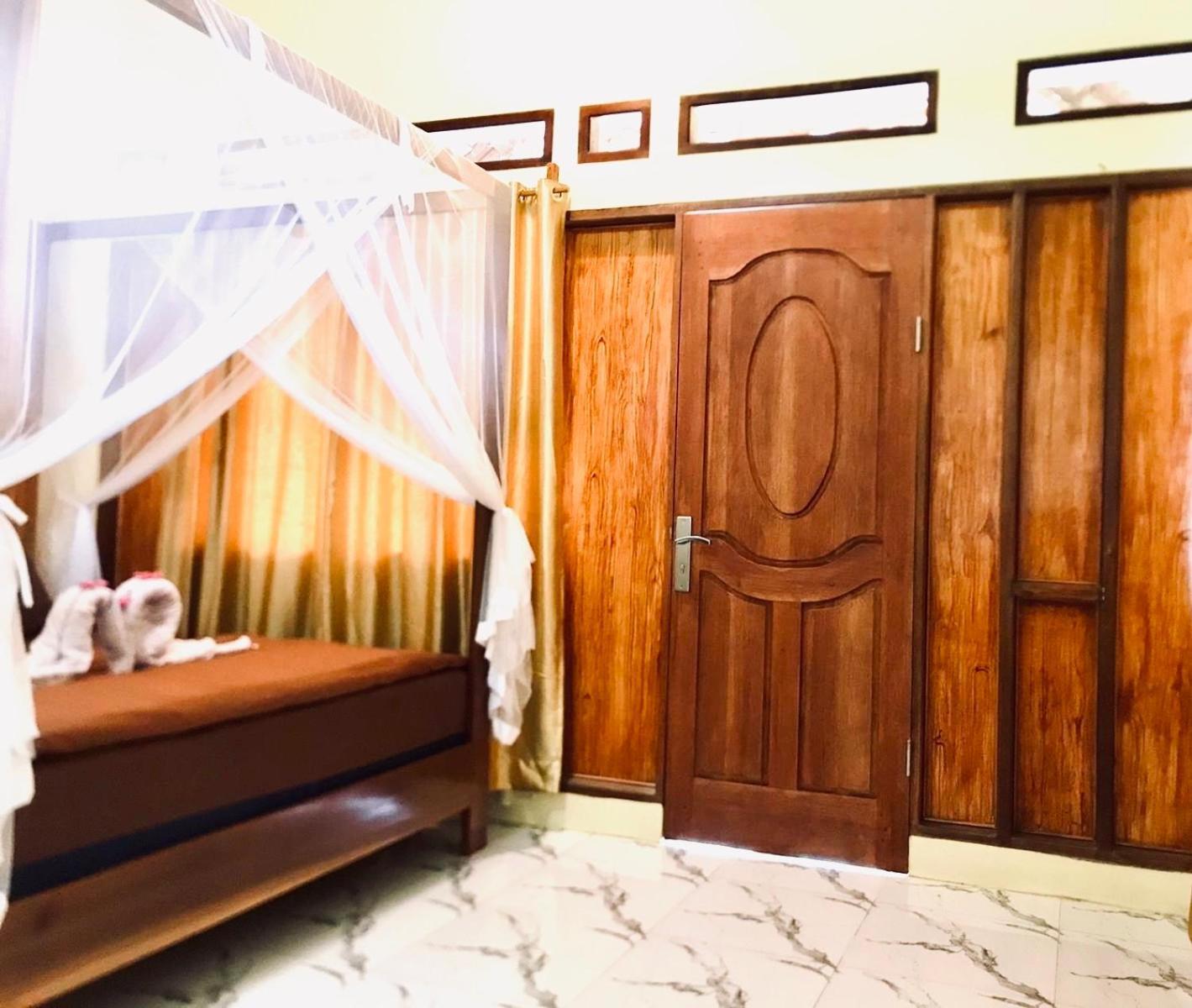 R5 Keramba Inn Bukit Lawang Zewnętrze zdjęcie