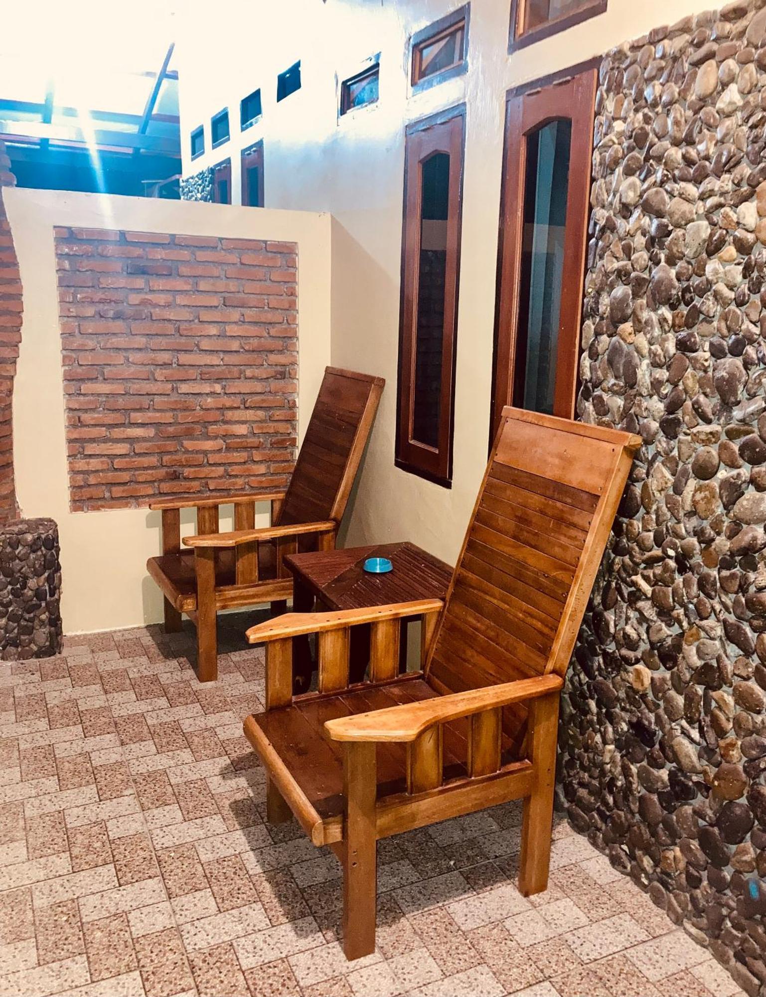 R5 Keramba Inn Bukit Lawang Zewnętrze zdjęcie